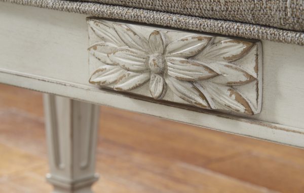 REALYN ACCENT BENCH - Image 4