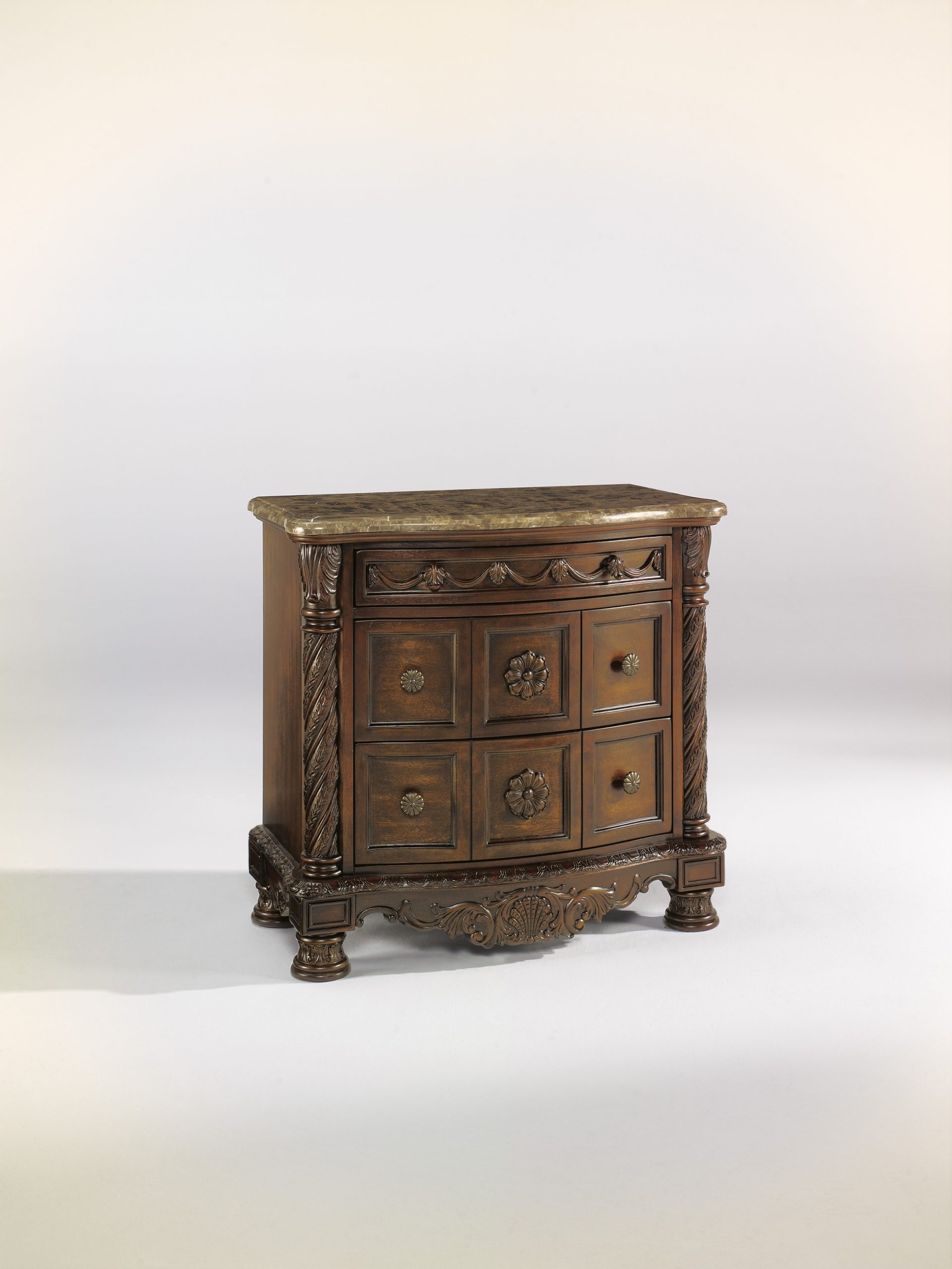 NORTH SHORE THREE DRAWER NIGHTSTAND