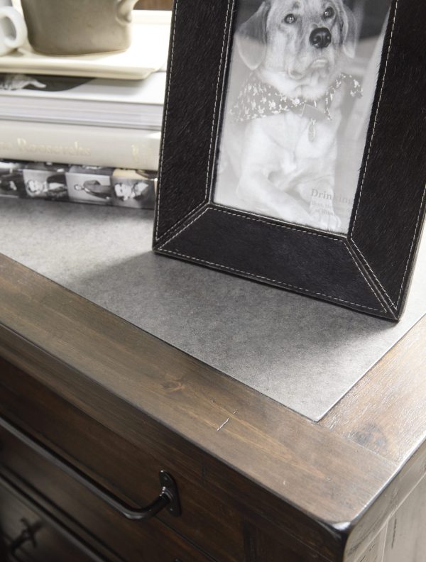 STARMORE TWO DRW NIGHTSTAND USB - Image 4