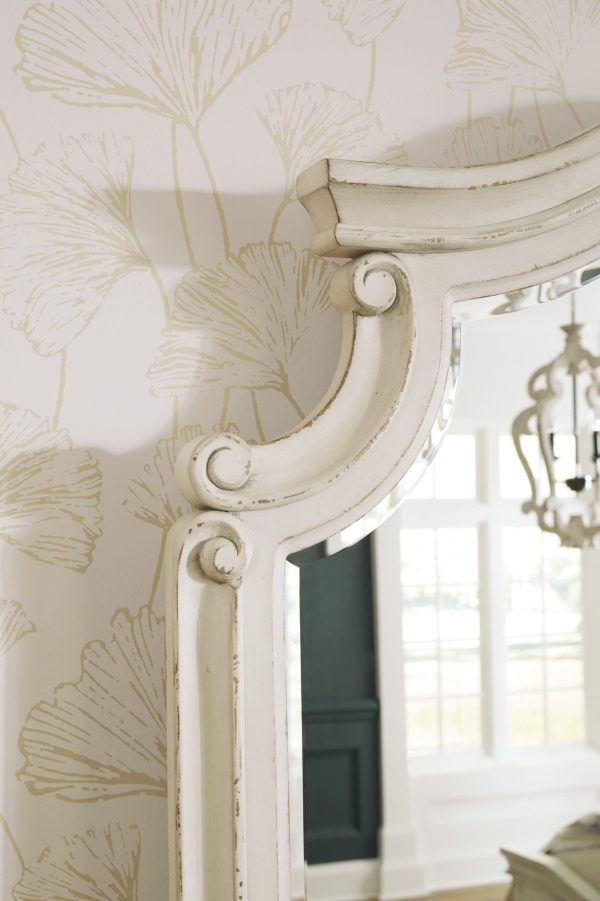 REALYN BEDROOM MIRROR - Image 4