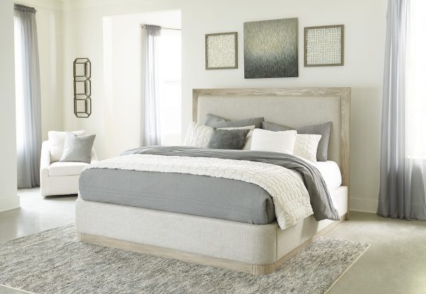 Hennington King Upholstered Panel Bed