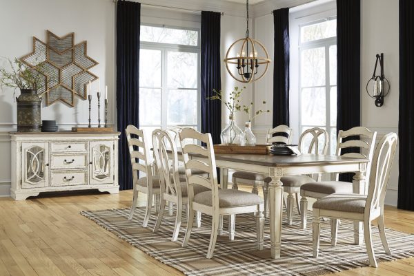 Realyn 9-Piece Extendable Dining Set