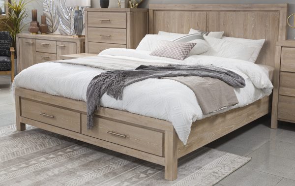 Yalinton King Panel Bed - Image 6