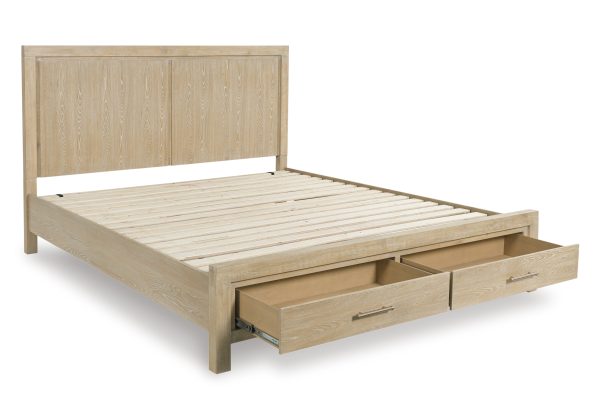 Yalinton King Panel Bed - Image 3