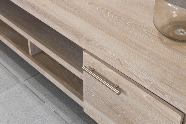 YALINTON LARGE TV STAND - Image 6