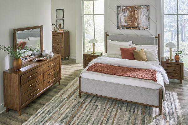 Lyncott Queen Upholstered Bed - Image 5