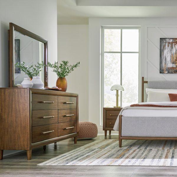 Lyncott Queen Upholstered Bed - Image 6